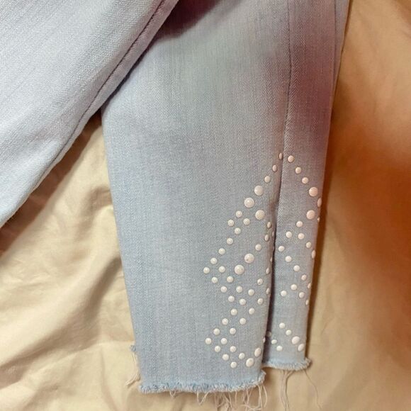 ⭐️HOST PICK⭐️ Levi’s Skinny Ankle Jeans - Picture 3 of 7